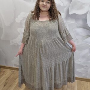 Sukienka Koronka Duża Plus Size – długa, romantyczna i elegancka - obrazek 3