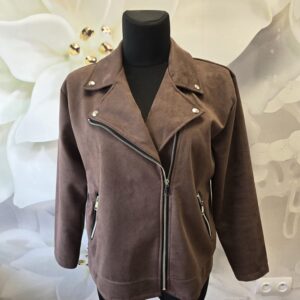Ramoneska Zamszowa Plus Size – kurtka z kieszeniami w 3 kolorach - obrazek 5