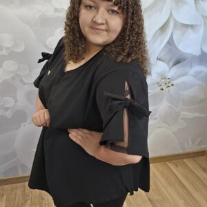 Bluzka z Kokardkami i Tiulem Plus Size – Czarna - obrazek 4