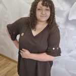 Tunika Felicja Plus Size czekoladowa – widok z przodu